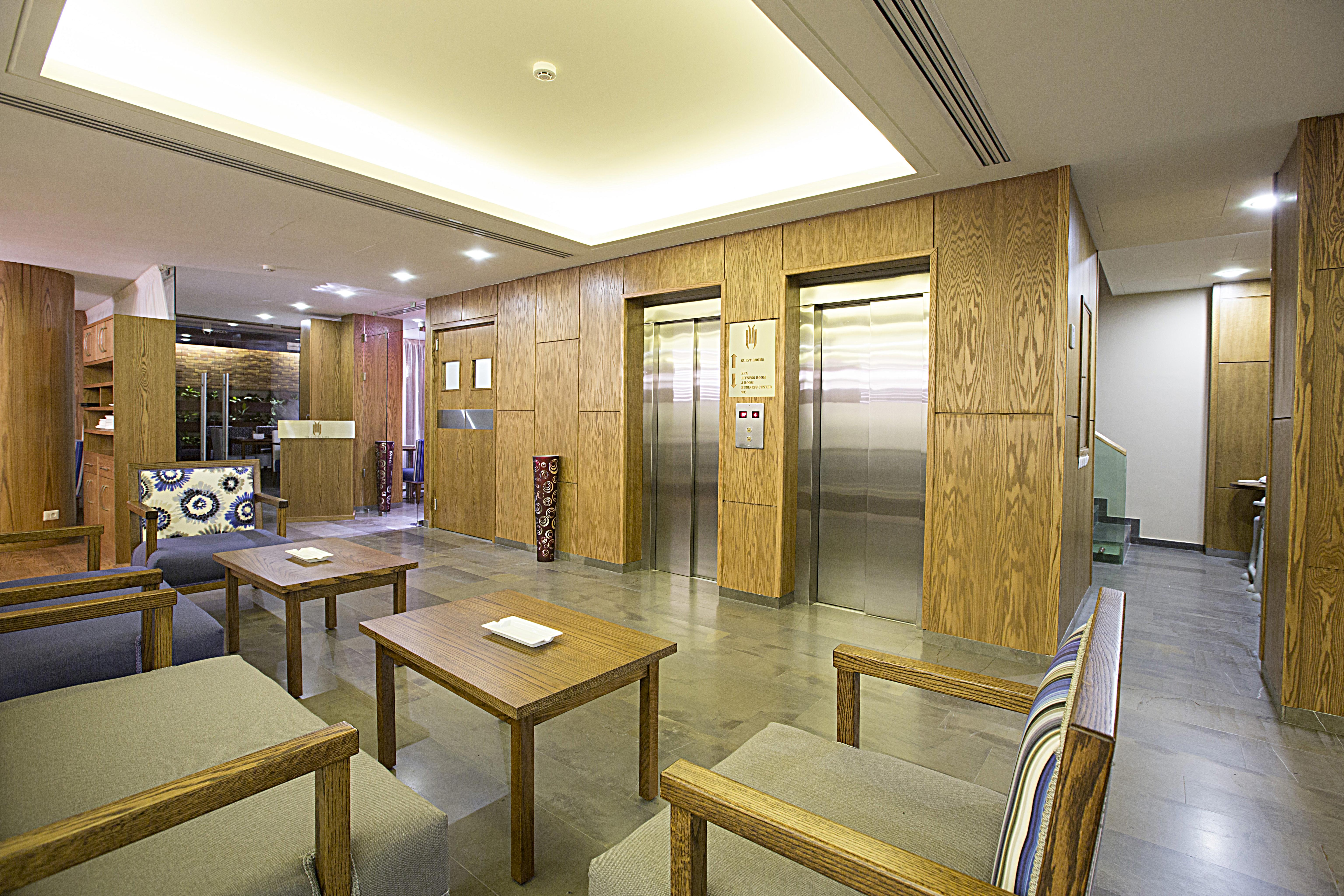 The J Hotel & Spa Бейрут Экстерьер фото