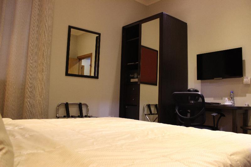 The J Hotel & Spa Бейрут Экстерьер фото