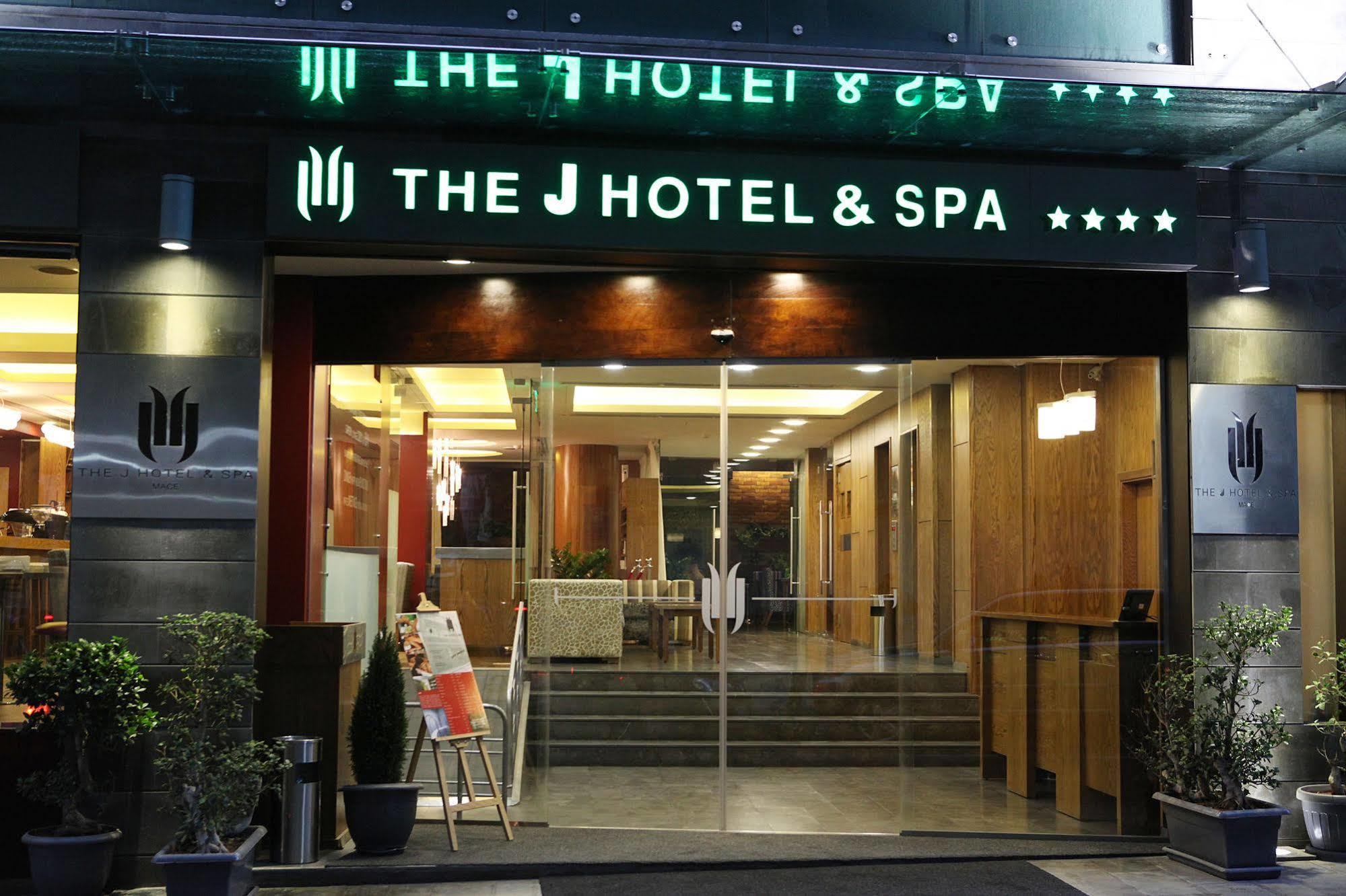 The J Hotel & Spa Бейрут Экстерьер фото